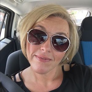 Meet your Posher, Stacy